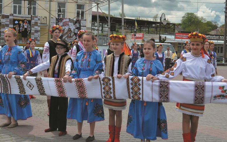 Українська вишиванка –  символ гідності та єдності