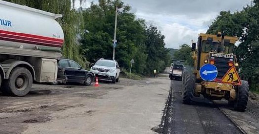 Розпочали ремонт нової ділянки автомобільної дороги  Ясенів — Золочів