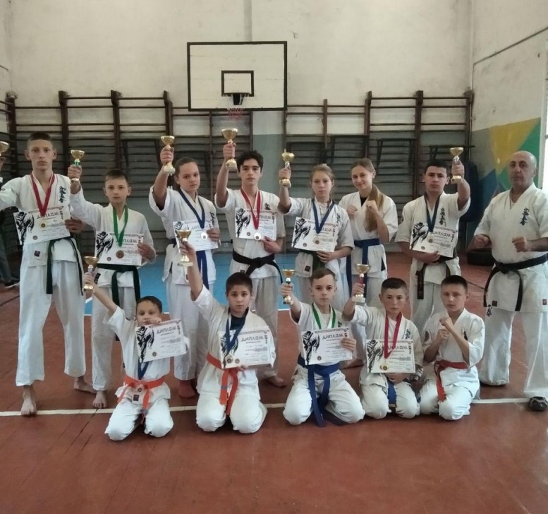 11 нагород привезли юні золочів'яни з чемпіонату Львівської області з кіокушинкай карате серед дітей