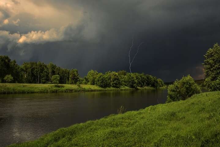 На Львівщині оголошено штормове попередження